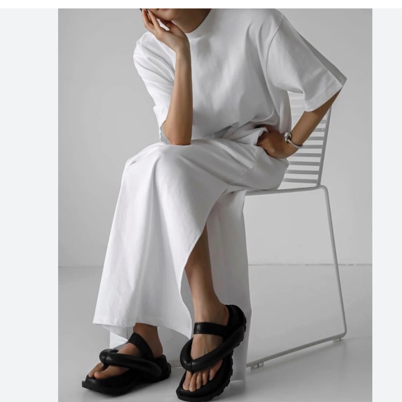 Frankie Shop Lou Oversized T-Shirt Dress - Picture 1 of 3